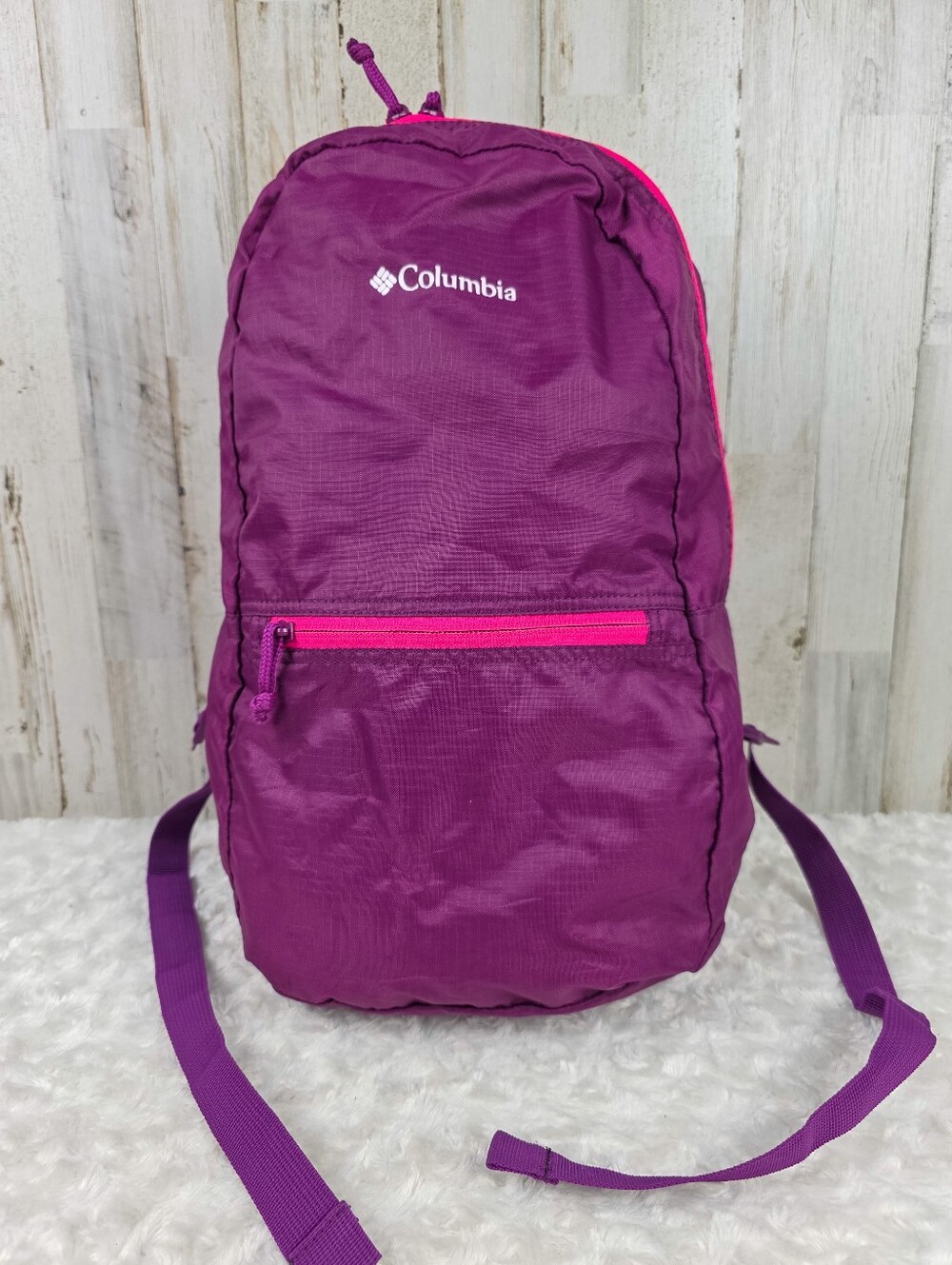 Columbia Women's Purple Lightweight Packable 2L Backpack with Pink Accent - Picture 4 of 7